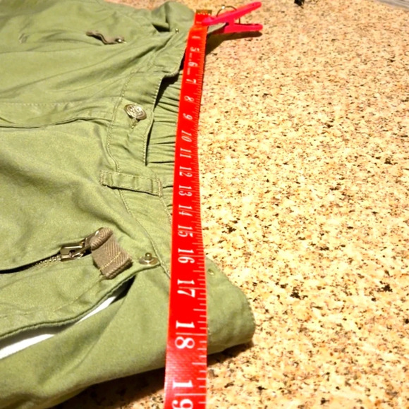 Liz & Me Sage Green Cargo / Utility Shorts Women Size 20W - Picture 11 of 15